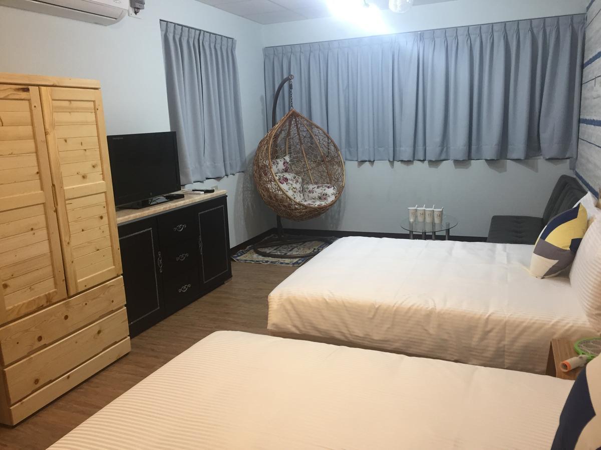 Traveler Station Otel Kaohsiung Dış mekan fotoğraf