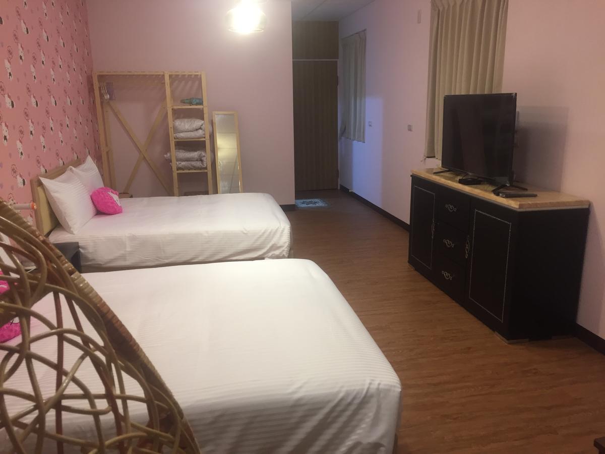 Traveler Station Otel Kaohsiung Dış mekan fotoğraf