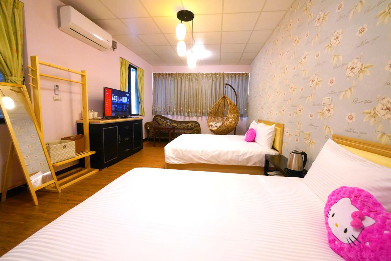 Traveler Station Otel Kaohsiung Dış mekan fotoğraf