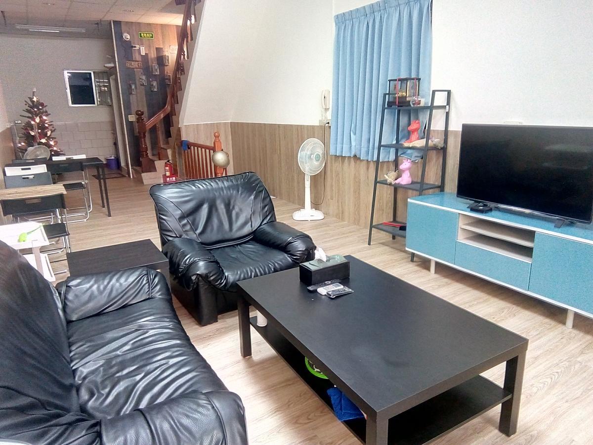 Traveler Station Otel Kaohsiung Dış mekan fotoğraf