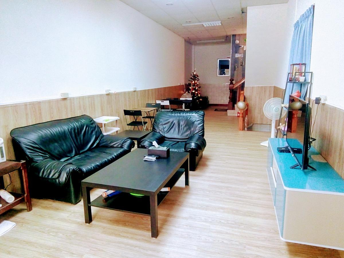 Traveler Station Otel Kaohsiung Dış mekan fotoğraf
